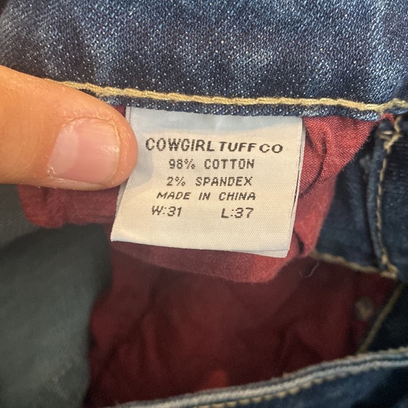 Cowgirl Tuff Dark Wash Jeans. 31x37 - Picture 7 of 7